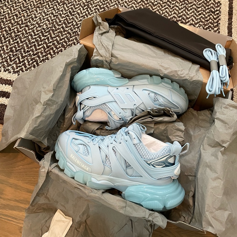 Balenciaga Women’s Track Clear Sole Low Top Sneakers Light Blue